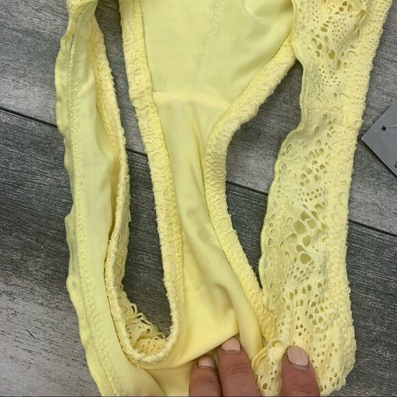 Mossimo Yellow Crochet Cheeky Bikini Bottoms NWT – Size XL - Picture 5 of 9